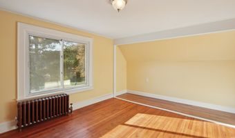 108 Woodland Ave, Bloomfield, CT 06002