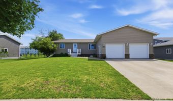1006 NE 28th Ave, Aberdeen, SD 57401