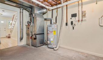 200 Heroux Blvd 606, Cumberland, RI 02864