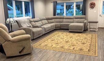 209 S Ackley St, Algona, IA 50511