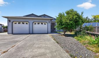 517 ROSICHELLI Dr, Brookings, OR 97415
