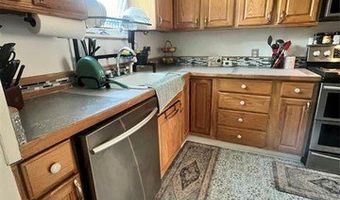7208 Rosedale Blvd, Allen Park, MI 48101