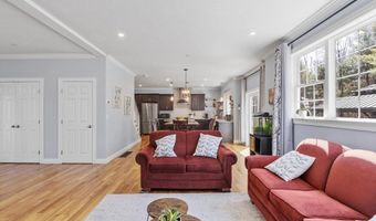 11 Wilson Rd, Berlin, MA 01503