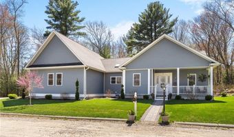 40 Lloyd Bowen Ct, Glocester, RI 02814