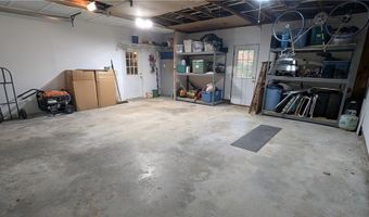 222 Shallowbrook Dr, Advance, NC 27006