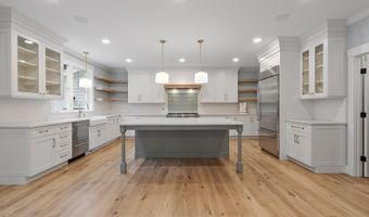 385 Green Rd, Bolton, MA 01740