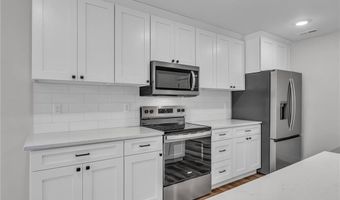1116 Bluestem Cir, Baldwin City, KS 66006