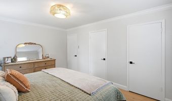 64 Woodland Rd, Bayville, NJ 08721