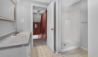 61 Sunny Hollow Pl, Bangor, ME 04401