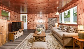 34 Cricket Ln, Sebago, ME 04029