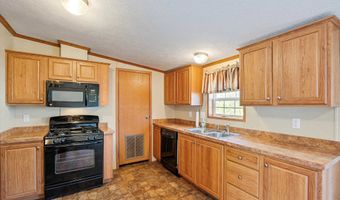 2 Parkwood Dr, Allenstown, NH 03275