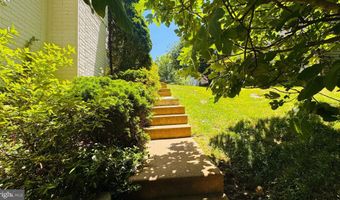 7302 IVYCREST Pl, Annandale, VA 22003