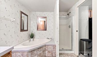 2271 E Blue Lake Ln, Boise, ID 83716