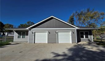 30 E 7th St, Adrian, MO 64720