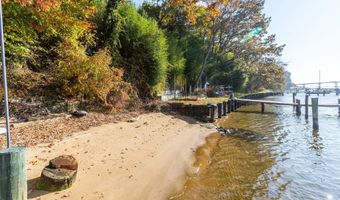 209 WINCHESTER BEACH Dr, Annapolis, MD 21409