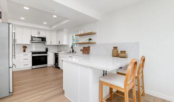 9830 Lyncarol Dr, La Mesa, CA 91941