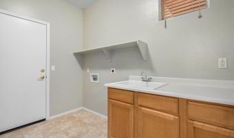 854 E AQUARIUS Pl, Chandler, AZ 85249