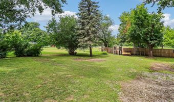 601 1st St E, Altoona, IA 50009