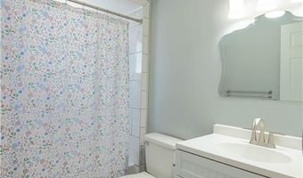 1 Knollwood Dr, Cumberland, RI 02864