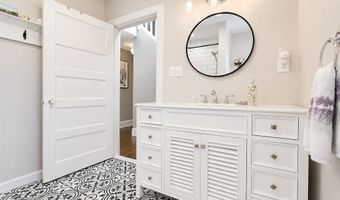 9 Ocean Ave, Amityville, NY 11701