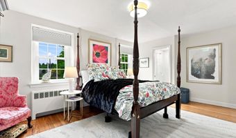 49 W SKIPPACK Pike, Ambler, PA 19002