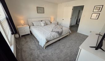 6826 Earlswood Dr, Indianapolis, IN 46217