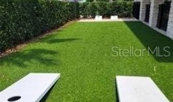 6380 CAMINO Dr, Apollo Beach, FL 33572