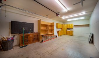 1403 S Country Club Cir, Carlsbad, NM 88220