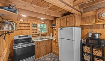 431 Sharkeyville Rd, Bolton, VT 05676