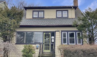653 Forest Rd, West Haven, CT 06516