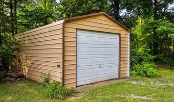 725 Oak Grove Rd, Benton, TN 37307