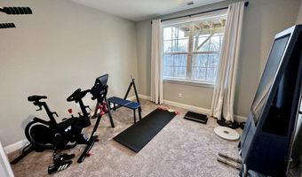 61 Brentwood Cir 66, Danbury, CT 06810