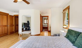 425 Merrill Cir, Ashland, OR 97520