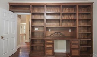 151 Mockingbird Ln, Atmore, AL 36502