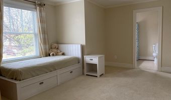 2138 PATRICK HENRY Dr, Arlington, VA 22205