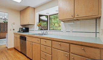 90278 Hill Rd, Springfield, OR 97478