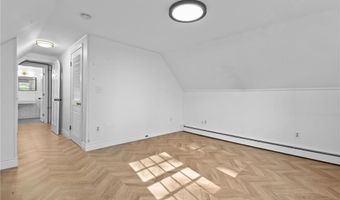 477 Hope Furnace Rd, Coventry, RI 02831