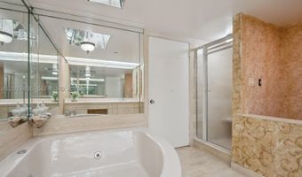 19707 Turnberry Way 20H, Aventura, FL 33180