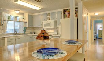 711 Amaryllis Dr, Barefoot Bay, FL 32976