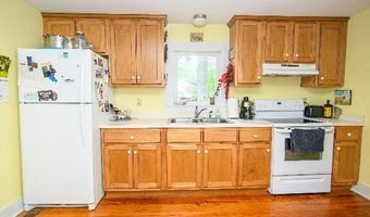 23613 FRONT St, Accomac, VA 23301