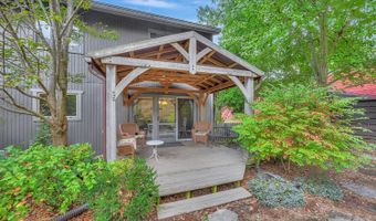 15 Bridlewood Trce, Batesville, IN 47006