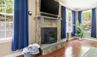 25 Ellison Dr, Bedford, NH 03110
