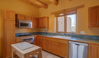135 Los Rios Rd, Arroyo Hondo, NM 87513