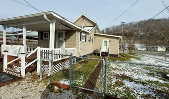 51 N River St, Auxier, KY 41602