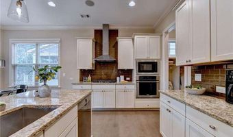 101 Spur Ln, Alpharetta, GA 30009