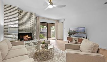 1055 KENSINGTON PARK Dr 205, Altamonte Springs, FL 32714