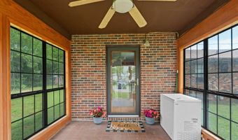 924 E Madison Ave, Athens, TN 37303
