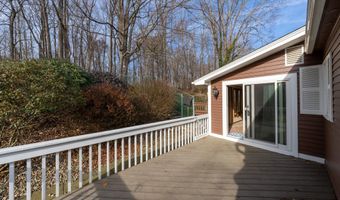 10 Upper Woodland Ter, Columbia, CT 06237