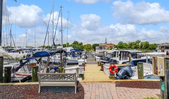 301 BURNSIDE St C 202, Annapolis, MD 21403