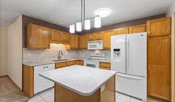 130 NW Georgetown Blvd 4, Ankeny, IA 50023